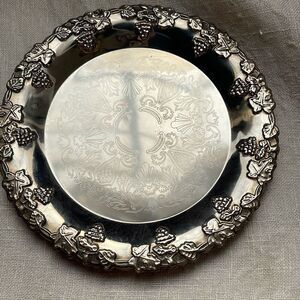 VTG Hong Kong etched grape leaves wine bottle coaster.